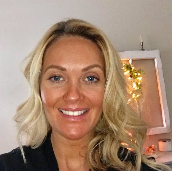 Meet your Posher, Sylvia - Picture 1 of 1